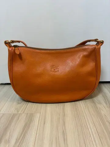 일비종떼 숄더백