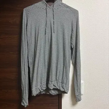 닐바렛 보더 후드티