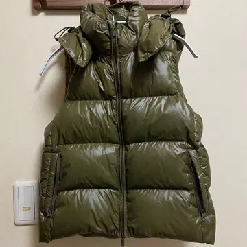 Johnbull 올리브 그린 다운 베스트 S 후드 탈부착 가능