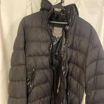 DOVETICA 블랙 다운 자켓 L 사이즈