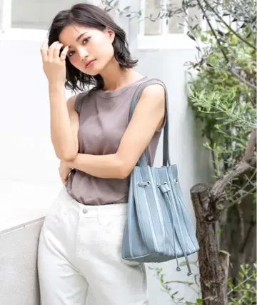 파우치 포함 입체 플리츠 숄더백 숄더백 색스 블루