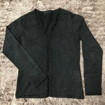 스트로베리 필드 블랙 V넥 앙상블 새상품급