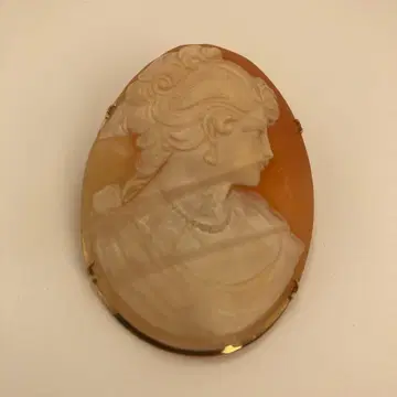 천연 쉘 카메오 여성의 옆얼굴 5 x 4 사이즈 뒷면에 사인 있음