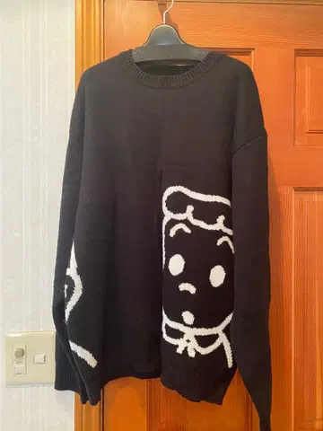 오사무 굿즈 스웨터