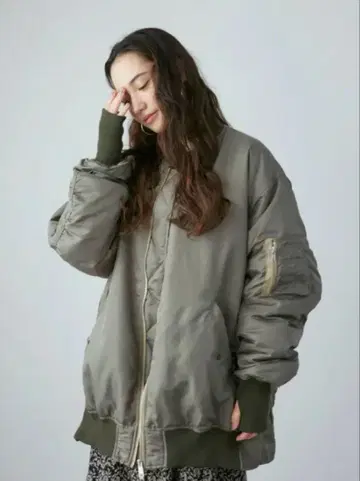 ungrid 빅 실루엣 사이드 지퍼 MA-1