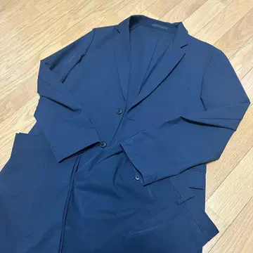 UNIQLO 네이비 테일러드 자켓 투버튼