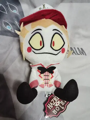 해즈빈 호텔에 어서 오세요 앉은 봉제 인형 루시퍼 라운드 원 한정판