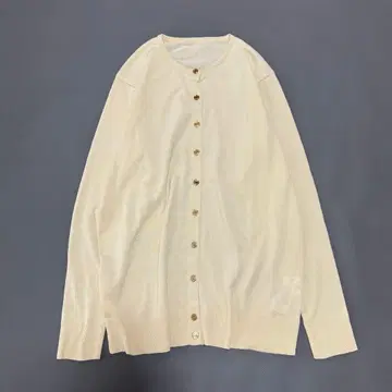 새상품급 MUSE 두지엠 클라세 가디건 골드 버튼 크루넥