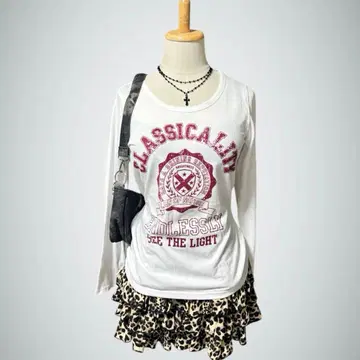 미사용 새상품 T셔츠 긴팔 그런지 헤이세이 갸루 피치T Y2K 롱 T셔츠