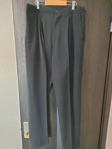 와이드 테이퍼드 팬츠 어반 리서치 턱 팬츠