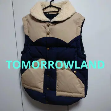 새상품급 투모로우랜드 다운 베스트 M TOMORROWLAND