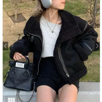 숏 기장 보아 무스탕 자켓