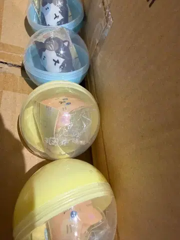 캡슐 토이 여기서부터 붙어 스마트폰 참