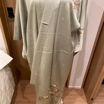 연한 녹색 호몬기 귤과 학 무늬 이중 기모노 바탕 무늬 있음