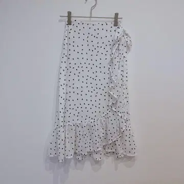 새상품급 Privacy Please [ XS ] 화이트 플레어 스커트