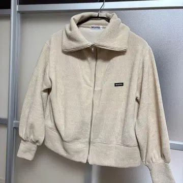 2XL 상당 밀크 페도 쫀득한 원단 로고 자수 니트 블루종