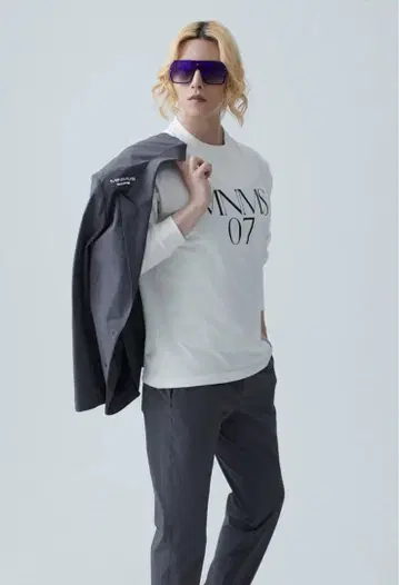 MNMS 07 긴팔 티셔츠 화이트