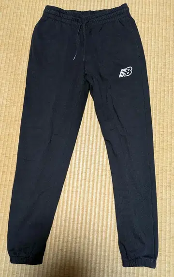 New Balance 뉴발란스 블랙 스웨트 팬츠 조거 팬츠