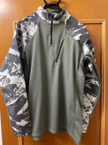 EVENRIVER x THERMOSAVER 하프 지퍼 트레이닝복