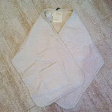 복슬복슬 포켓 부착 숄