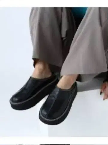 PAGEBOY 모드 크로그 신발 (샌들)