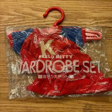 산리오 헬로키티 WARDROBE SET (옷 갈아입기 세트) 미사용