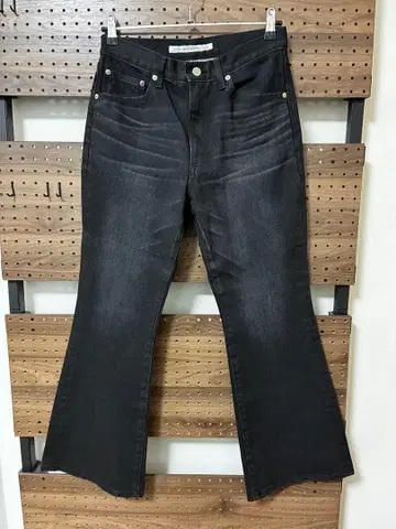 JOHN LAWRENCE SULLIVAN 플레어 데님