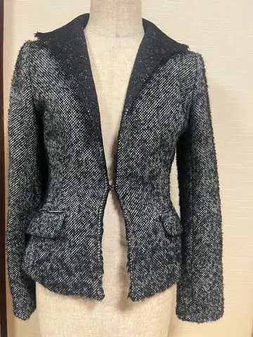 [ 새상품급 ] 글라이드 트위드 자켓 블랙