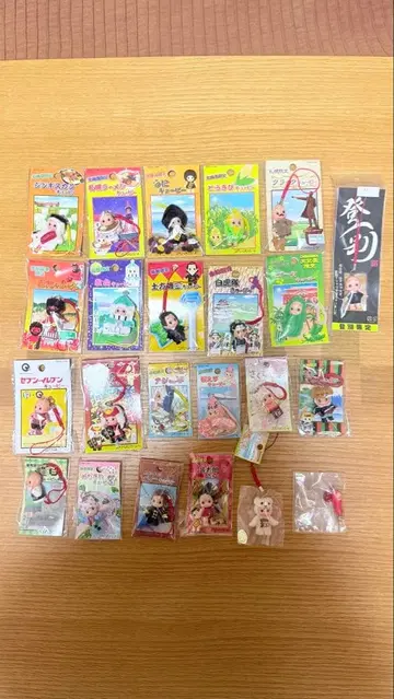 지역 한정 큐피 스트랩 묶음 판매