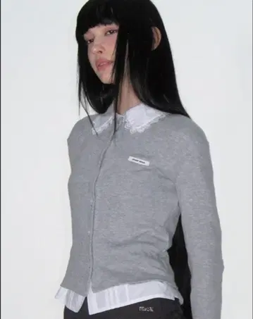 CRANK 레이스 달린 옷깃 화이트 셔츠 긴팔