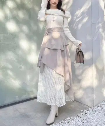 다즐린 아지메 티어드 플리츠 스커트