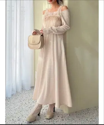 dazzlin 튤 개더 뷔스티에 컷 원피스