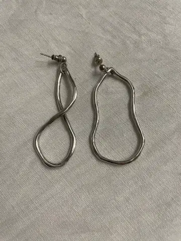 R. Alagan 실버 귀걸이 유니크 디자인