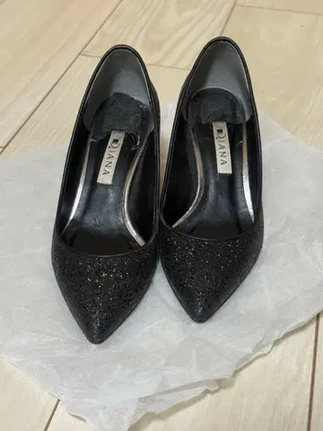 DIANA 글리터 펌프스 하이힐 / 블랙 22cm 박스 있음