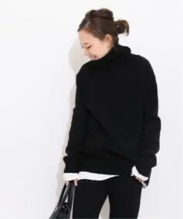 JADE 터틀넥 풀오버