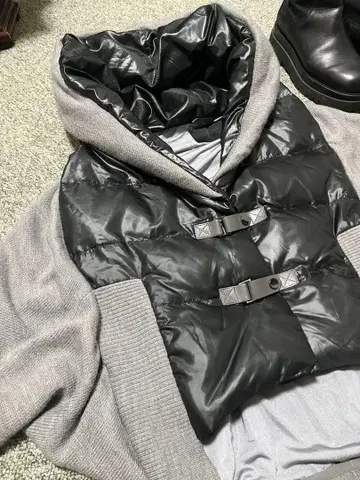 La pargay 에이코콘도 후드 부착 이소재 아우터