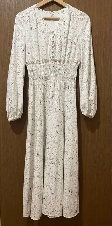 FRAY I.D 프레이 아이디 라인 아트 프린트 원피스