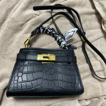 크로커다일 패턴 숄더백