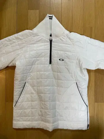OAKLEY 충전솜 퀼트 자켓 M 화이트 새상품급