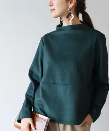 미사용 새상품 돌려입기 실력 최상급 고급 오프넥 상의 Vieo (비오)