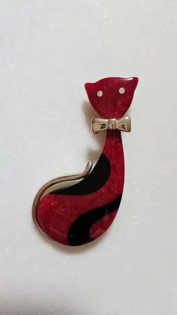 고양이 디자인 브로치