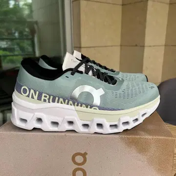 On 클라우드몬스터 2 러닝화 스니커즈