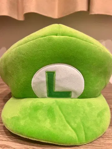 그린 컬러 L 마크 캡