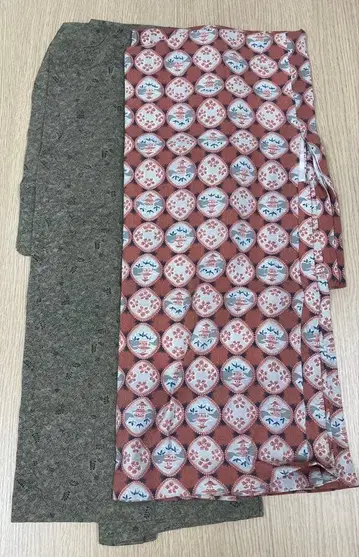 그레이와 핑크 꽃무늬 겉옷 2개 세트