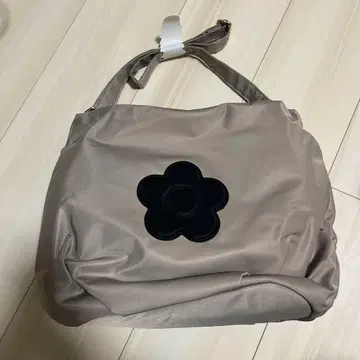 MARY QUANT 숄더백 그레이