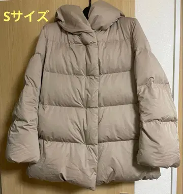 UNIQLO 파우더 필 다운 S 사이즈 베이지