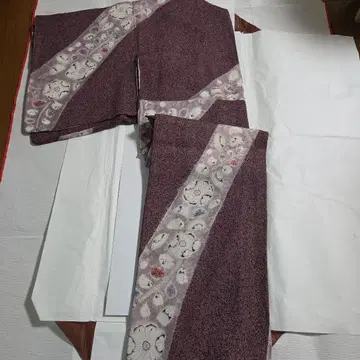 보라색 츠지케 꽃 호몬기