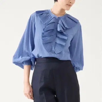 [ 24AW ] 마르티니크 프릴 블라우스