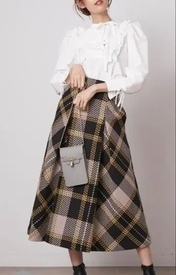 스나이델 대형 체크 겨울 스커트