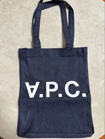 새상품급 A.P.C. 다크 블루 로고 토트백